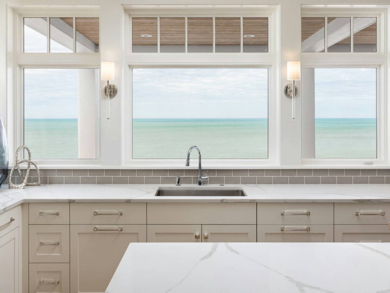 Kitchen with stunning views | Adex USA